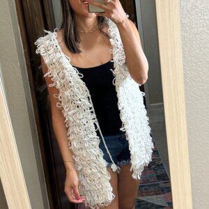 Aeverse White Knit Vest